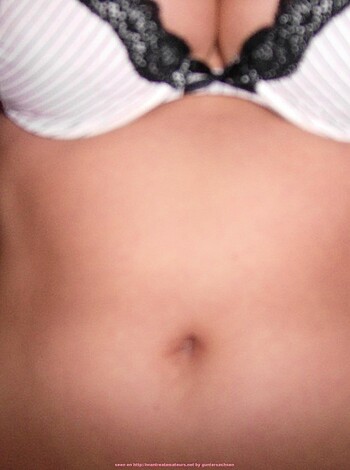Chubby teen selfshots - Photo 5