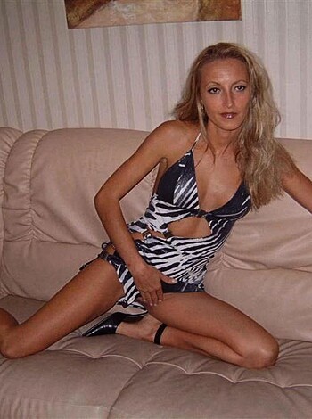 Hot Milf  - Photo 8