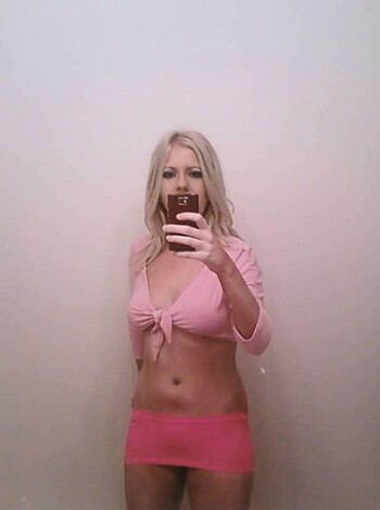 Busty Blode Trying To Go Pro - Photo 39