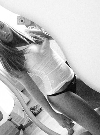 Sexy blonde teen selfshot  - Photo 87