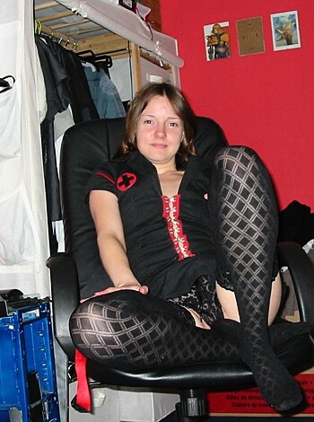 Slut girlfriend shows her toys - Photo 114