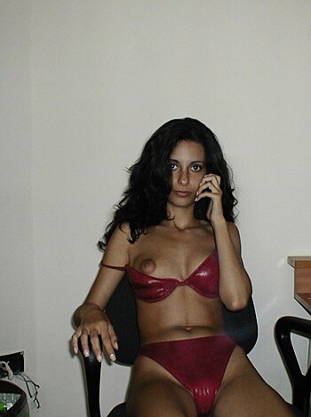 She loves to fuck and pee - Photo 34