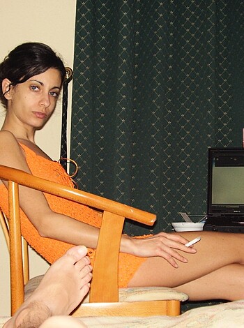 She loves to fuck and pee - Photo 66