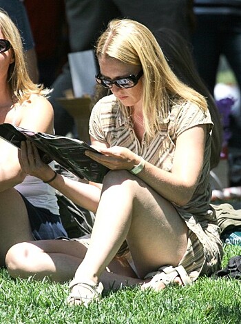 public babes - Photo 16