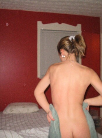 Nice bitch girlfriend stripping - Photo 30