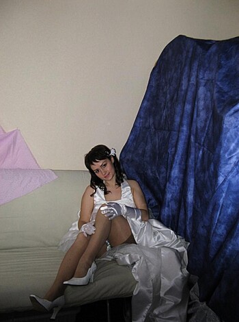 Bride and Wedding Pics - Just Married - Photo 26