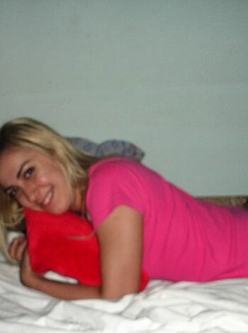 Skinny blond showing off her sexy body  - Photo 70