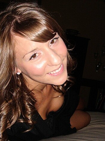 Hot chicks and black dicks - Photo 1