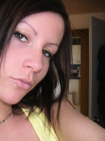 Nice brunette girlfriend naked at home - Photo 55