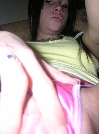 Nice brunette girlfriend naked at home - Photo 57