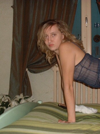 Amateur naked wife - Photo 29