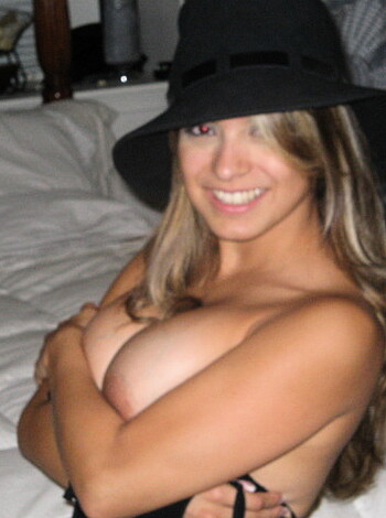 So big tits - Photo 12