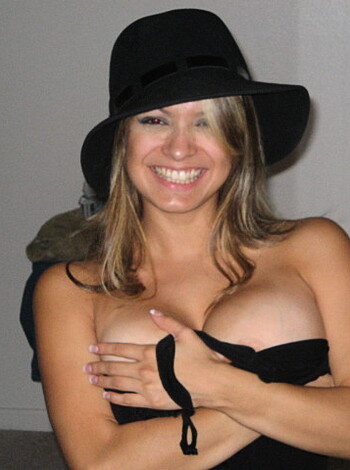 So big tits - Photo 42