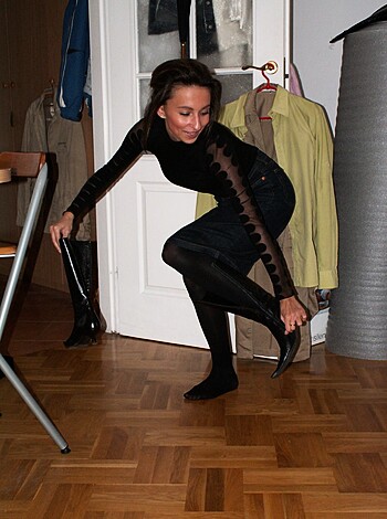 Naked Hot wife at home - Photo 17