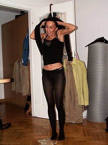 Naked Hot wife at home - Photo 25