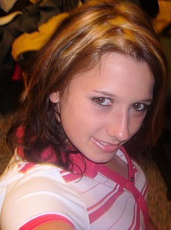 Young gf Becca pose at home - Photo 57