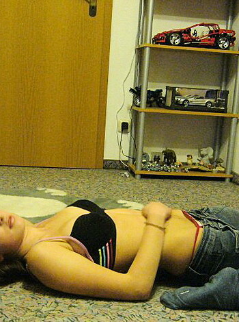 Young gf Becca pose at home - Photo 77