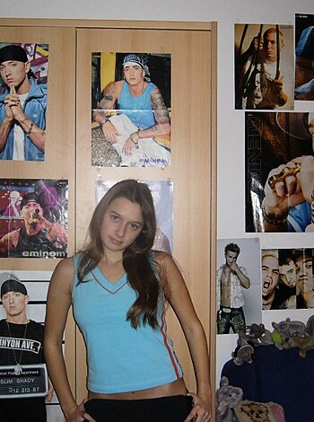 Young gf Becca pose at home - Photo 92