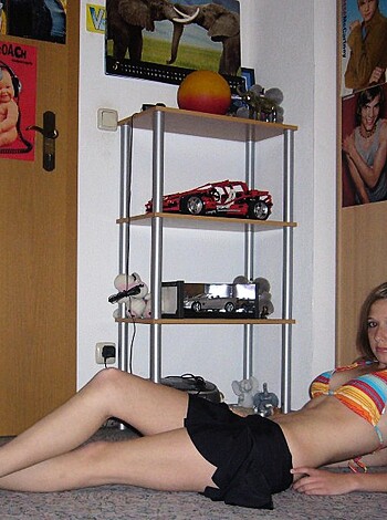 Young gf Becca pose at home - Photo 98