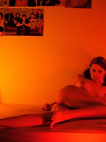 Young gf Becca pose at home - Photo 113