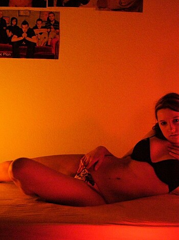 Young gf Becca pose at home - Photo 116