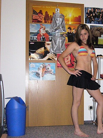 Young gf Becca pose at home - Photo 114