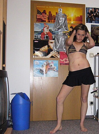Young gf Becca pose at home - Photo 134