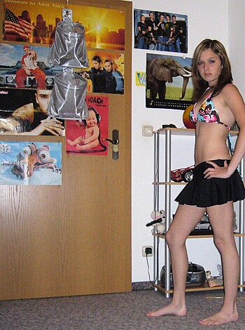 Young gf Becca pose at home - Photo 147