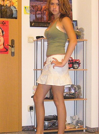 Young gf Becca pose at home - Photo 187