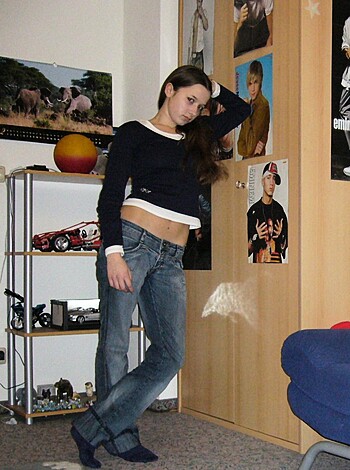 Young gf Becca pose at home - Photo 259