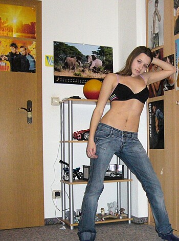 Young gf Becca pose at home - Photo 264