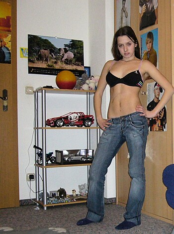 Young gf Becca pose at home - Photo 265