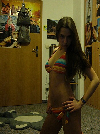 Young gf Becca pose at home - Photo 286