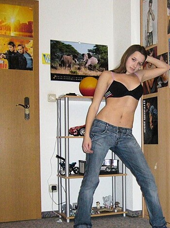 Young gf Becca pose at home - Photo 364