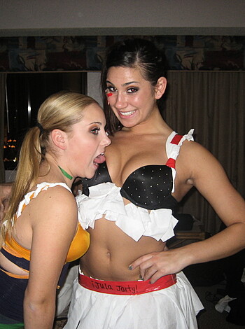 Crazy college party - Photo 23