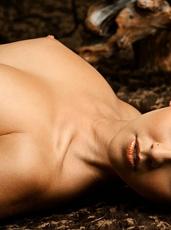 Nice naturals on a brunette - Photo 13