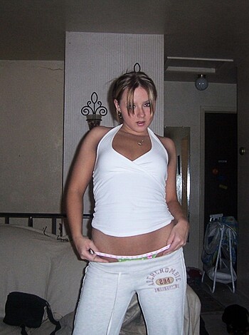Sucking girlfriend - Photo 7
