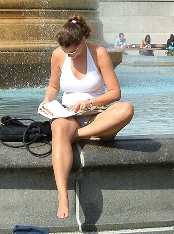 Upskirts - Photo 9