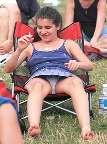 Upskirts - Photo 17