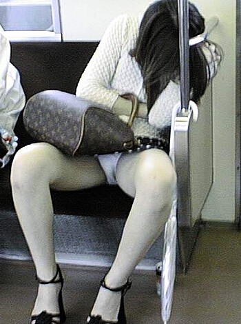 Upskirts - Photo 11
