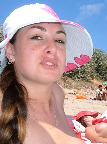 Nice topless on the beach - Photo 5