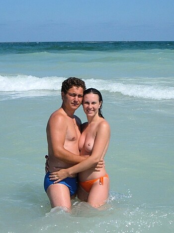 Nice topless on the beach - Photo 25