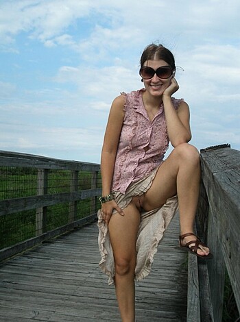 Florida sunshine without panties and bras - Photo 14