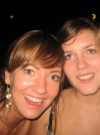 Amateur girl in undewear and naked - Photo 2