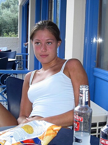 Topless vacation on the beach - Photo 4