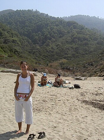 Topless vacation on the beach - Photo 13