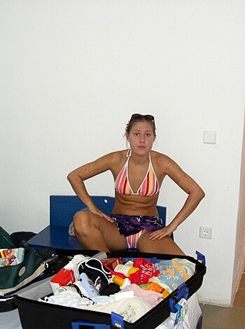 Topless vacation on the beach - Photo 22