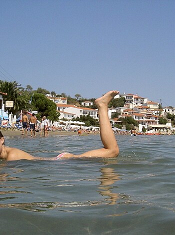 Topless vacation on the beach - Photo 31