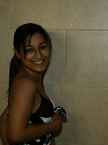 Bathing girlfriend - Photo 31