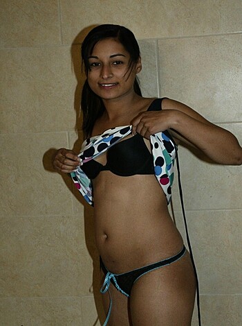 Bathing girlfriend - Photo 46